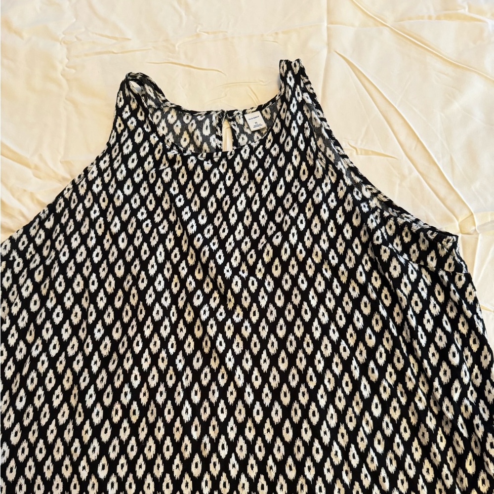 Sleeveless dressy tank